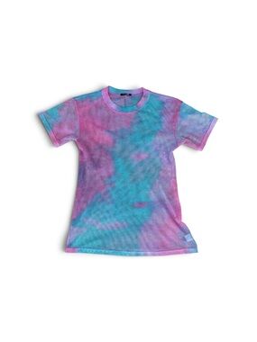 Fashion Nova Short Sleeve Tie-Dye Mesh Tee in Pink & Blue